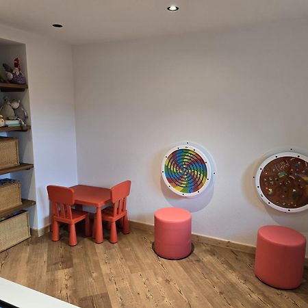 Hotel Piedibosco Моена Екстериор снимка