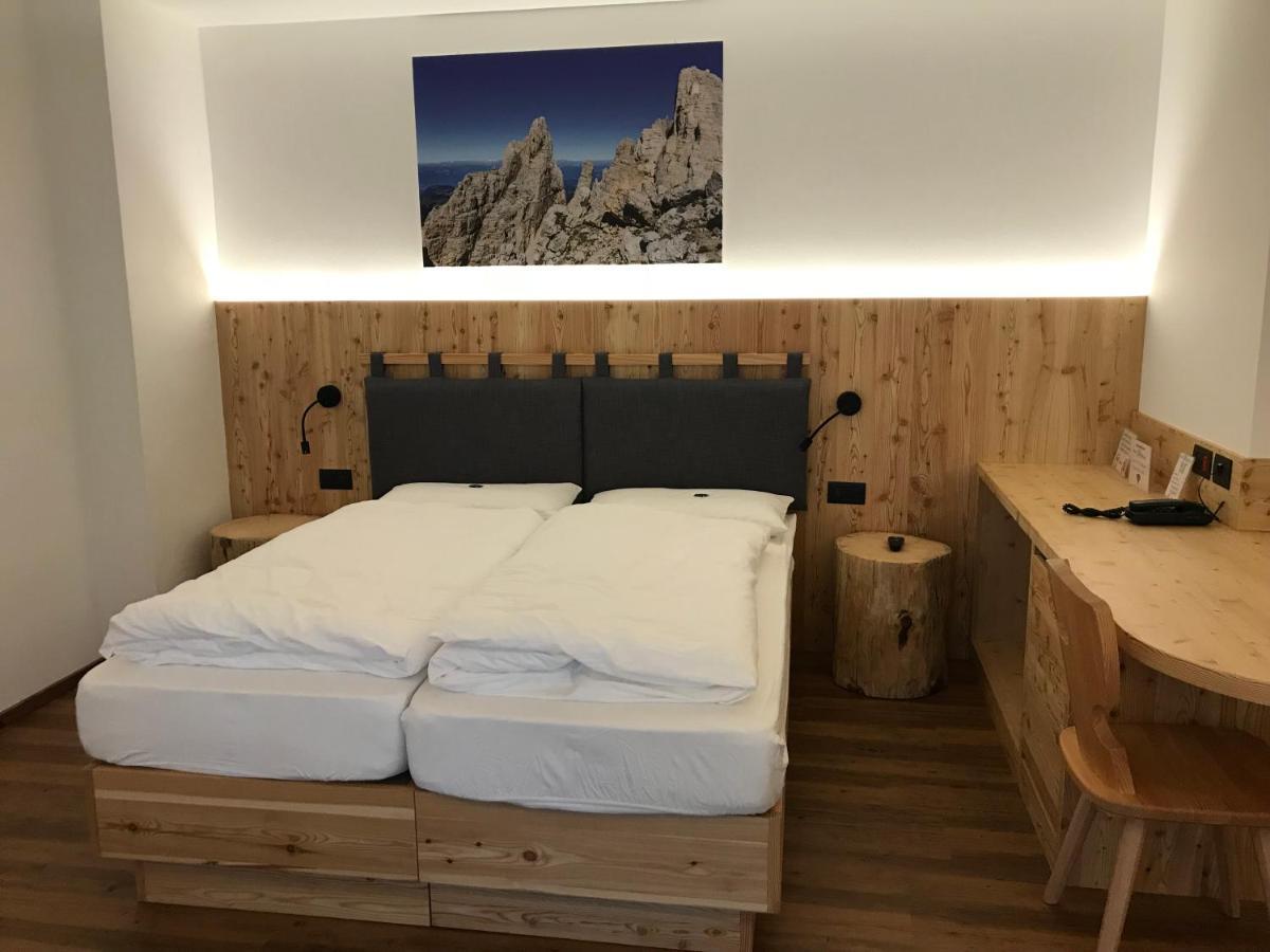 Hotel Piedibosco Моена Екстериор снимка