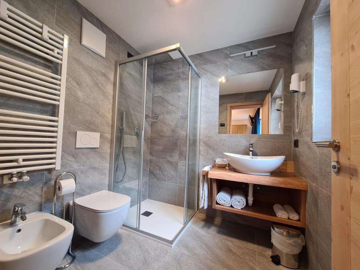 Hotel Piedibosco Моена Екстериор снимка