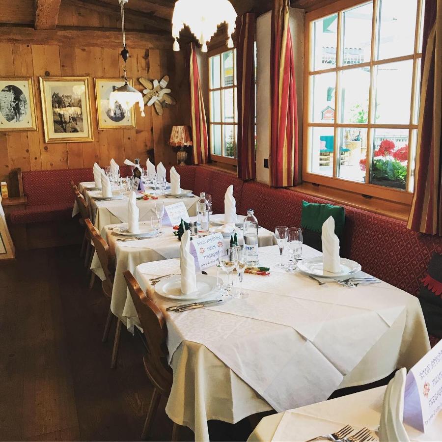 Hotel Piedibosco Моена Екстериор снимка