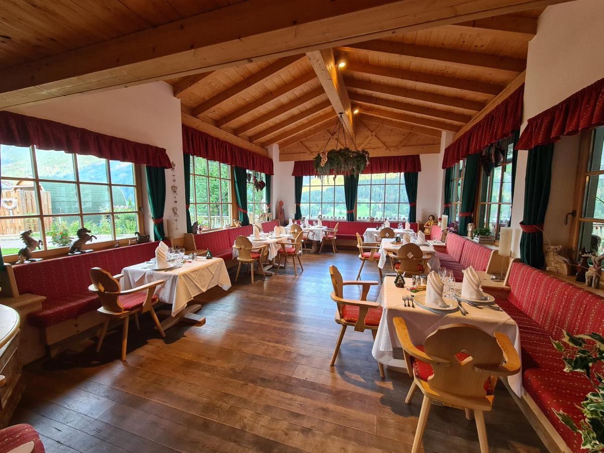 Hotel Piedibosco Моена Екстериор снимка