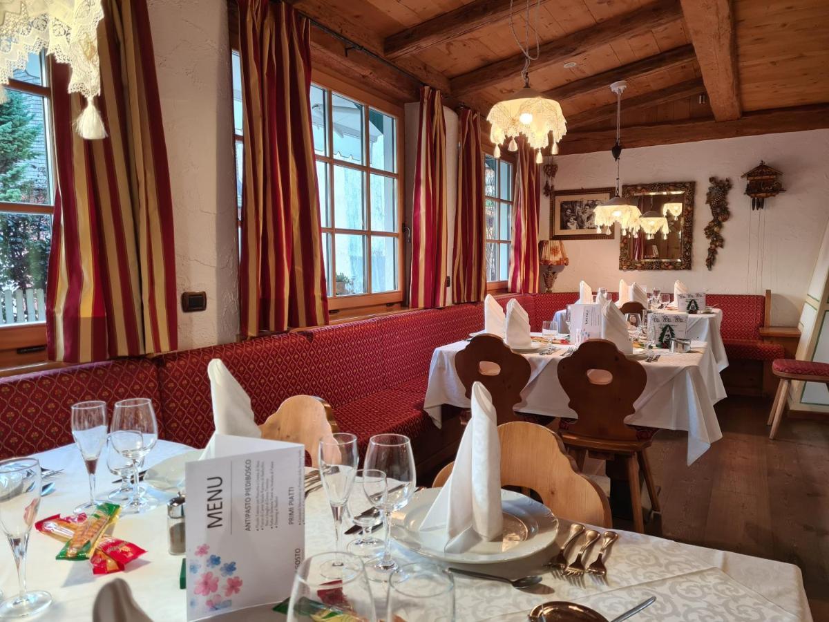 Hotel Piedibosco Моена Екстериор снимка