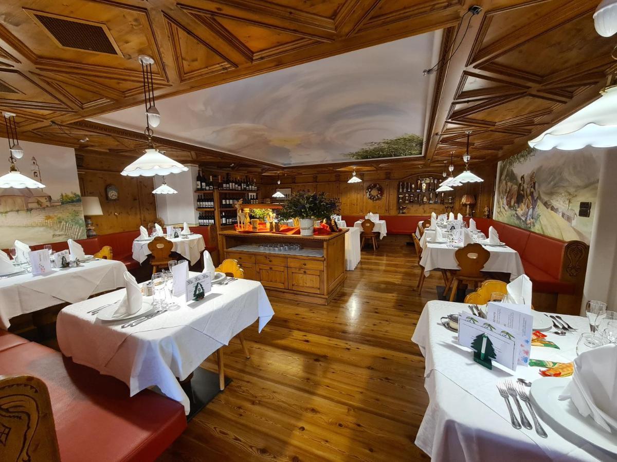 Hotel Piedibosco Моена Екстериор снимка