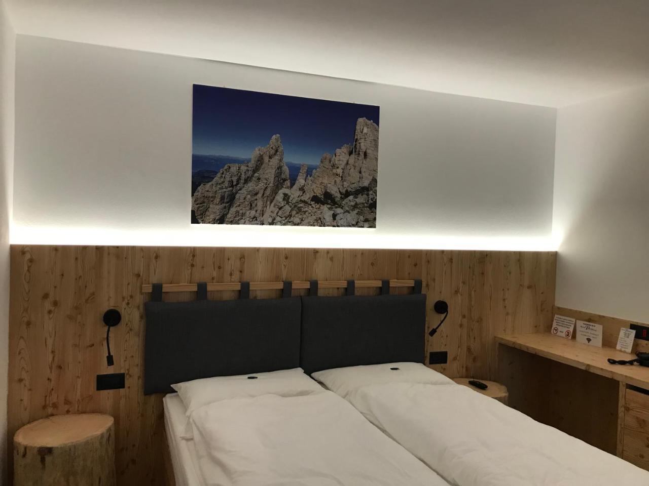 Hotel Piedibosco Моена Екстериор снимка