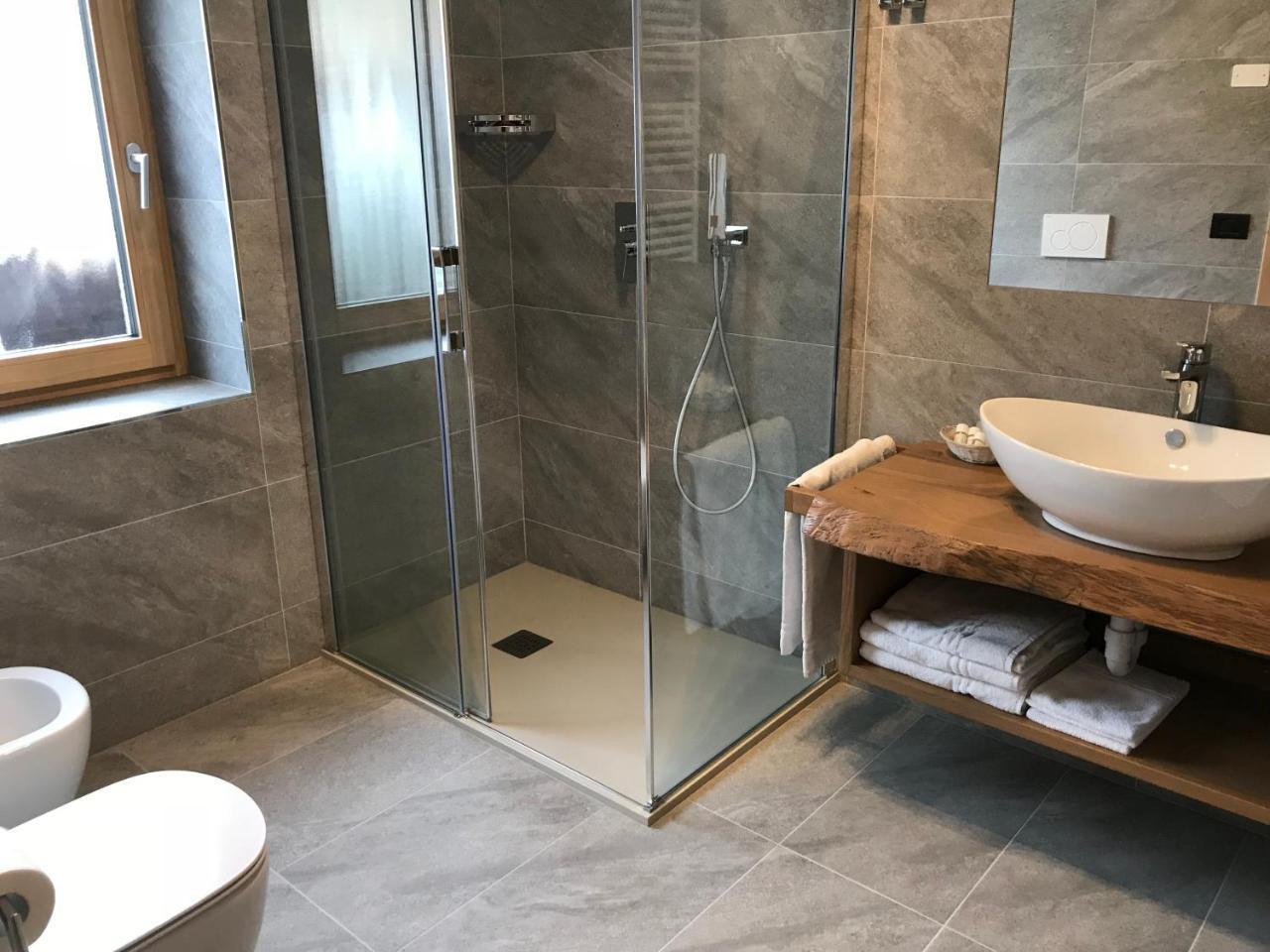 Hotel Piedibosco Моена Екстериор снимка