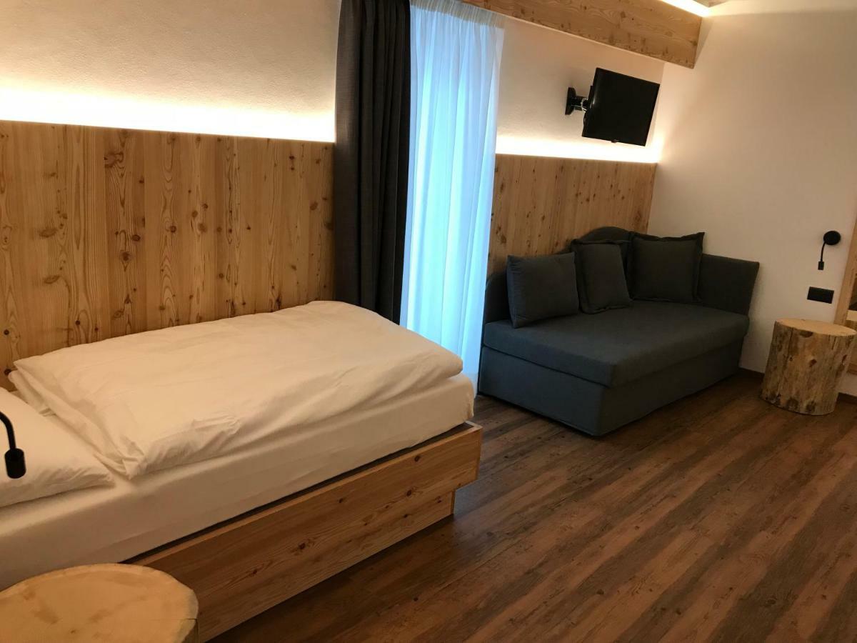 Hotel Piedibosco Моена Екстериор снимка